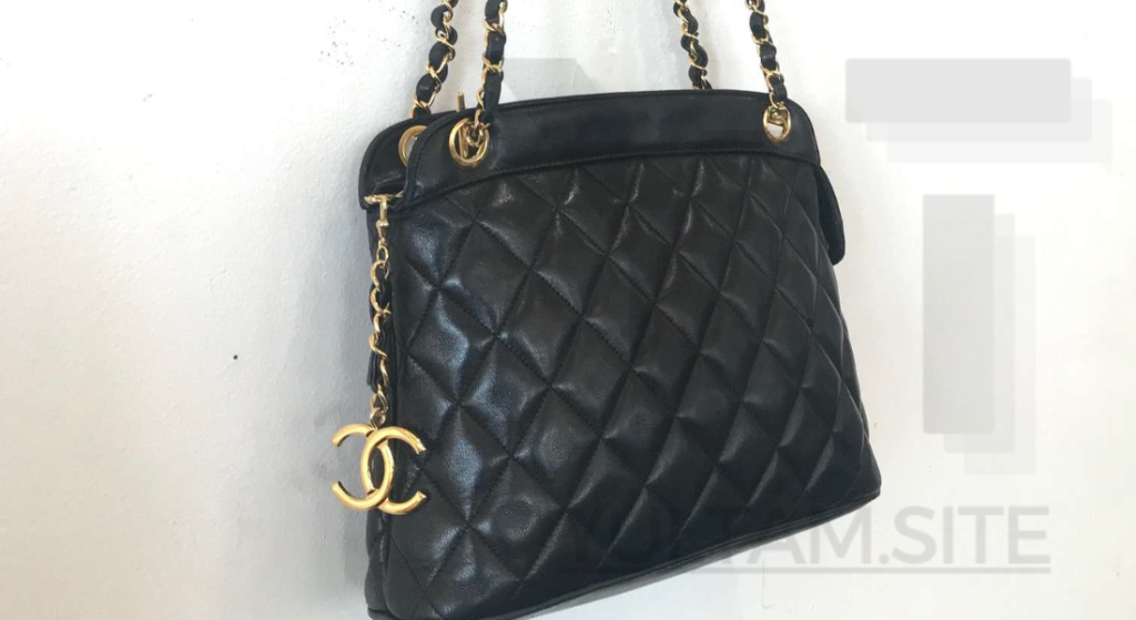 CHANEL Quilted Lambskin Matelasse Tote